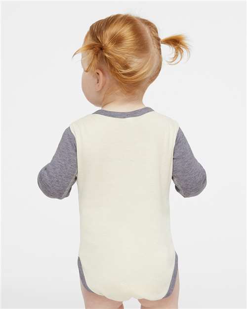 Model Back